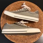 Taos Sneakers with White Laces size 10 wide Gray Photo 5