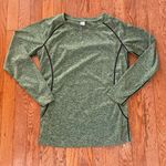 green and black heathered workout long sleeve top Size M Photo 0