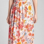 Gap NWT  White Pleated Maxi Dress Sleeveless Spaghetti Strap Size 6 Foral Beachy Photo 0
