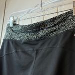 Nike  Dri FIT Women's Black Running Crops Leopard Print Athletic Leggings M # Photo 2