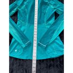 Lululemon  Women Activewear Top Blue Trail Bound 1/2 Zip Thumbholes Size 6 Photo 8
