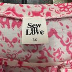 Sew in Love short flowy sleeves keyhole neck pink/white geo print top Size 3X Photo 6