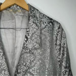 Gimmicks by BKE Gimmicks Buckle Silver Embroidered Damask One Button Blazer Size Large Photo 3