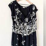 Eshakti Custom Dress in Dancing Petals Black & White Floral - Size CUSTOM Photo 1