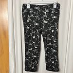 Athleta Black and Gray Patterned Capri Leggings Size Medium Photo 1