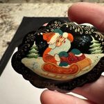 Vintage Hand Painted Wood Santa Sledding In Sled Christmas Holiday Brooch Pin Black Photo 5