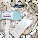 Shore Black and Off Photo 5