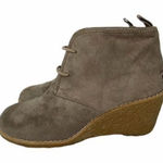 G.H. Bass & Co. Suede Wedge Booties Taupe Lace Up Ankle Boots Size 7.5 Gray Photo 0