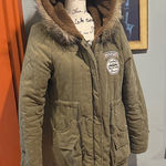 Olive Green Parka with Faux Fur Hood and Lining (M) Size M Photo 0