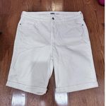 Old Navy Women's White High Rise Bermuda Shorts Size 14 Modest Summer Streetwear Photo 0