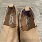 Steve Madden Perforated Mauve Slip On Shoes Sneakers Size 8.5 Photo 3