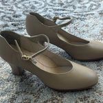 Capezio 2" Student Footlight Character Leather Shoe Tan 6 Photo 0