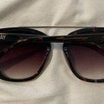 Quay Australia Quay Sunglasses  Photo 2