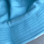 Light blue & white daisies bucket hat Photo 2