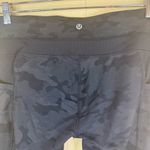 Lululemon  Size‎ 10 Sun Salutation Pant Jogger Camo Black Mesh Activewear Pockets Photo 6