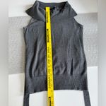 Banana Republic Petite Charcoal Gray Cowl Neck Sleeveless Belted Knit Top Sz XS Photo 7