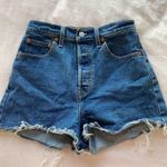 Levi's Levi’s Ribcage Shorts Denim High-Rise Photo 3