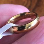 Ladies 18kt solid yellow gold 4mm classic dome wedding band NWT 5 Photo 5