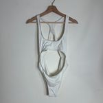 SKIMS  signature cut out swimsuit monokini One-Piece size medium in marble Photo 1