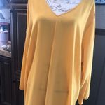 Avenue NWT  size 26/28 yellow blouse with cut out sleeve Photo 2