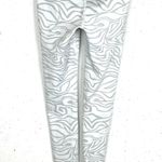 Alo Yoga Airbrush White Gray Zebra Crop Leggings Nylon Spandex Blend Size XXS Photo 2