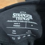 Netflix  STRANGER THINGS size medium sweatshirt chapter 9 The Piggyback be still Photo 5