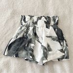 VICI  | Too Hot Smocked Leaf Print Shorts Photo 5