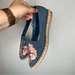 Chelsea Crew | Size 8 Blue Floral Embroidered Flats Photo 5