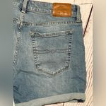 Lucky Brand 🍀🍀 size 4 shorts NWOT Photo 3