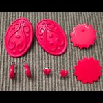 4âpairâofâred earringsâhearts,âhoops,âovalâswirlsâsunburst Red Photo 3