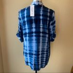 Just living  tie dye twist front top … Photo 3