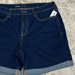 Old Navy  Mid Rise Cuffed Jean Shorts 7” NEW Size 10 Photo 3