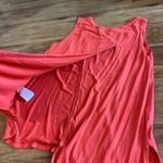 Old Navy split open back tank top Photo 3