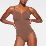 SKIMS NEW! Sculpting Bodysuit S Photo 0
