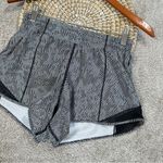 Lululemon Women’s Hotty Hot Shorts Pull On 4” Lined in Seawheeze Size 6 Photo 2