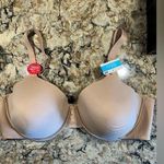 Vanity Fair Radiant by  Bra Sz 42D Beige Underwire Smooth Back New NWT Photo 0