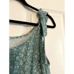 Fantastic Fawn Green Floral Boutique Top, size Large Photo 3