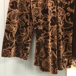 Briggs New York  Petite textured floral velour woman’s top‎ size PM Photo 4
