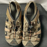 Croft & Barrow  WOMENS SIZE 10 MEASURES  11”   TAN AND BLACK HIKING SANDAL Photo 2