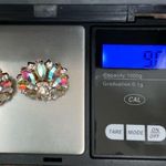 The Great Iridescent Crystal Flower Gold-tone Stud Earrings. Pre-owned in condition Photo 11