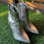 Guess New Wurlie Western Stiletto Heeled Metallic Snakeskin Bootie, Size 5.5 Photo 2