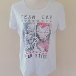 DC Comics DC Comic Marvel Civil War tee size medium Photo 1