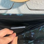 Lululemon  Run: Top Speed Crop *Full-On Luxtreme
Floral Backdrop Blue Denim Multi Photo 7