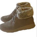 Skechers On-the-GO City 2
Suede Ankle Boots Dark Taupe
8.5 Women's Photo 0