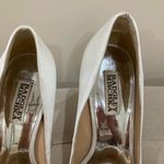 Badgley Mischka White Heels with Crystal Embellishment Size 8 Photo 7