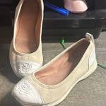 Taryn Rose  Beige and White Floral Flats Photo 0