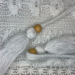 Miss Me  Women’s White Floral Boho Blouse with Crochet Accents Like New Large Photo 8