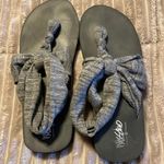 Mossimo Women's Tashi Soft Cotton Blend Yoga Thong Sling Sandals, Gray​​​ Black Size 6 Photo 1