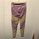 Alo Yoga  alo soft legging dragonfruit‎ and caramel xxs Photo 3