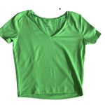 Wild Fable Women's Green Short Sleeve V-Neck Cropped T-Shirt - Size Large - NWT Photo 7